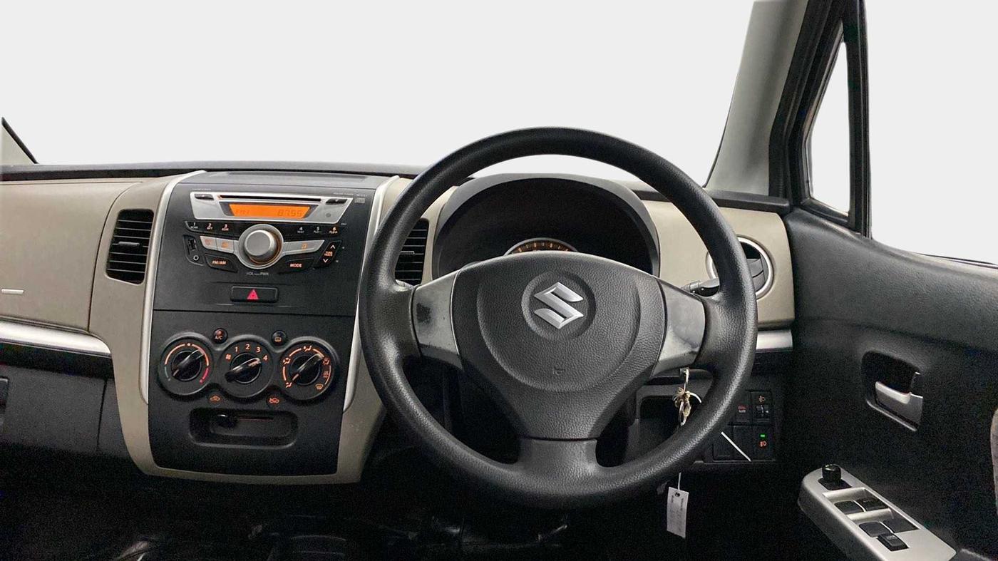 2014 Maruti Wagon R 1.0 VXI, Petrol, Manual, 47,355 km, Steering Wheel Close Up