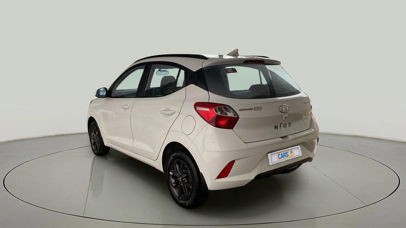2022 Hyundai GRAND I10 NIOS SPORTZ AMT 1.2 KAPPA VTVT, Petrol, Automatic, 19,242 km, Left Back Diagonal