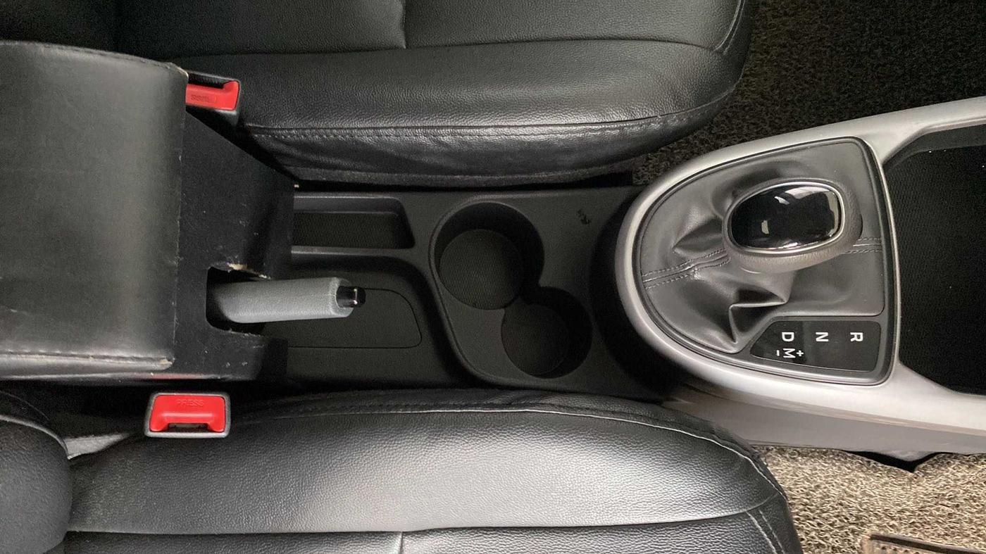 2022 Hyundai GRAND I10 NIOS SPORTZ AMT 1.2 KAPPA VTVT, Petrol, Automatic, 19,242 km, Gear Lever