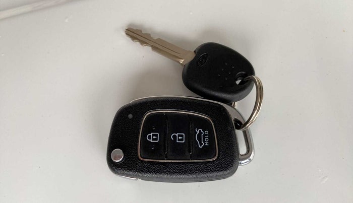 2022 Hyundai GRAND I10 NIOS SPORTZ AMT 1.2 KAPPA VTVT, Petrol, Automatic, 19,242 km, Key Close Up