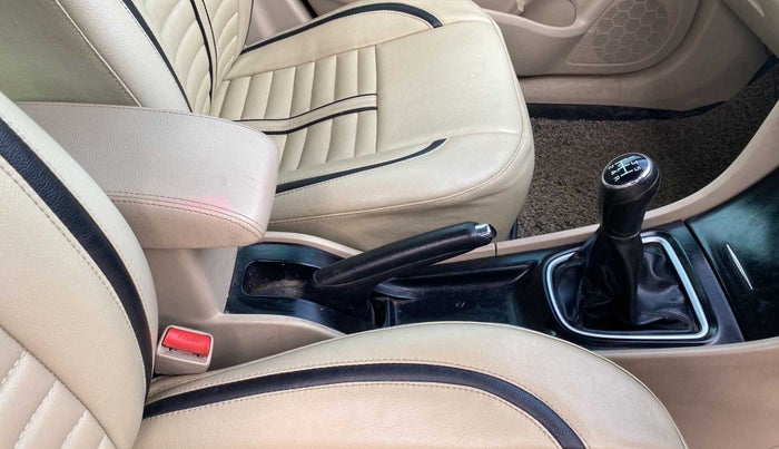2018 Maruti Ciaz ALPHA 1.5 SHVS PETROL, Petrol, Manual, 46,461 km, Gear Lever