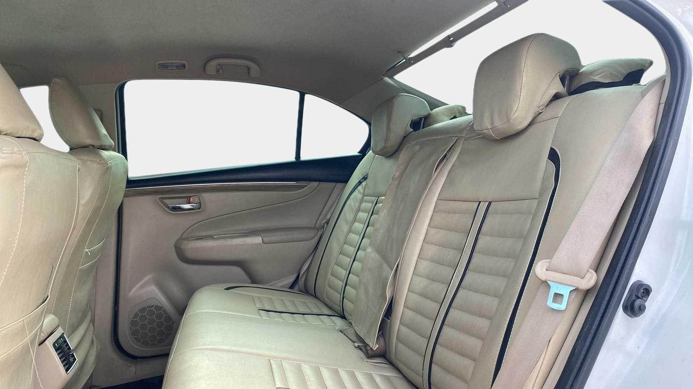 2018 Maruti Ciaz ALPHA 1.5 SHVS PETROL, Petrol, Manual, 46,461 km, Right Side Rear Door Cabin