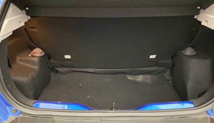 2023 Tata PUNCH CREATIVE AMT 1.2 RTN DUAL TONE, Petrol, Automatic, 893 km, Boot Inside