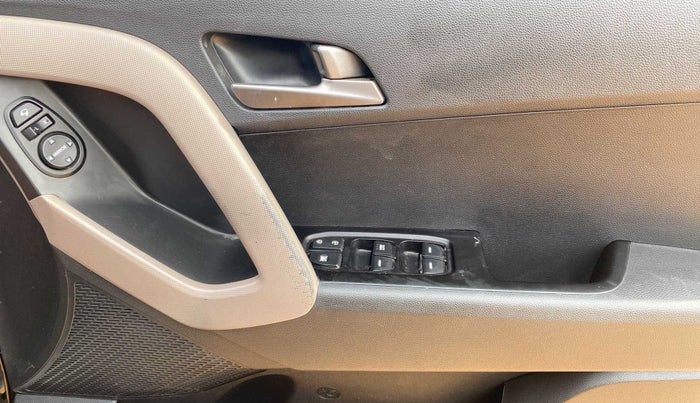 2017 Hyundai Creta SX PLUS AT 1.6 PETROL, Petrol, Automatic, 40,475 km, Driver Side Door Panels Control