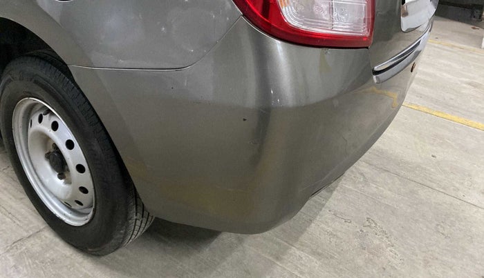 2017 Maruti Dzire LXI, Petrol, Manual, 89,564 km, Rear bumper - Minor scratches