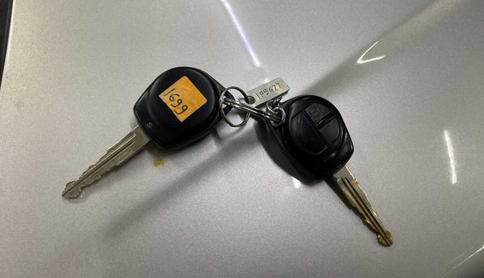 2015 Maruti Wagon R 1.0 VXI, Petrol, Manual, 34,384 km, Key Close Up