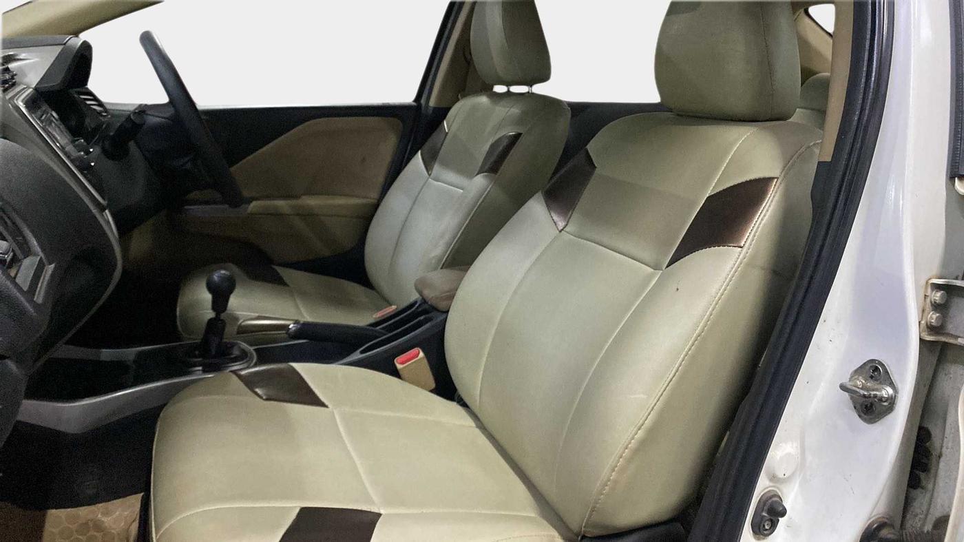 2016 Honda City 1.5L I-VTEC V MT, CNG, Manual, 64,081 km, Right Side Front Door Cabin