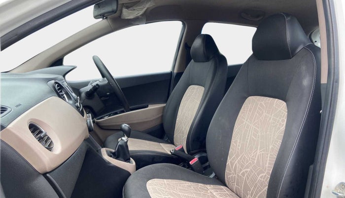 2016 Hyundai Grand i10 SPORTZ 1.2 KAPPA VTVT, Petrol, Manual, 52,772 km, Right Side Front Door Cabin