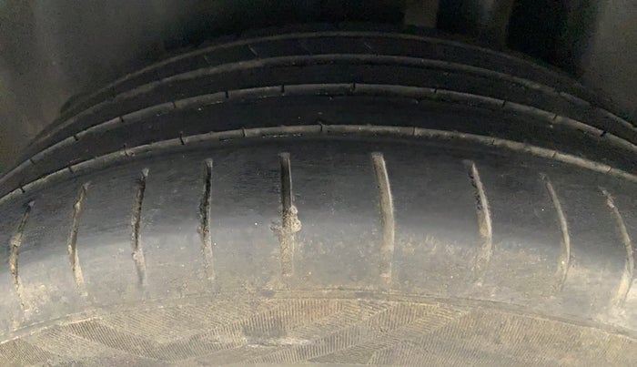 2018 Maruti Ciaz ALPHA 1.4 PETROL, Petrol, Manual, 66,894 km, Left Rear Tyre Tread