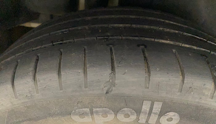 2018 Maruti Ciaz ALPHA 1.4 PETROL, Petrol, Manual, 66,894 km, Right Rear Tyre Tread