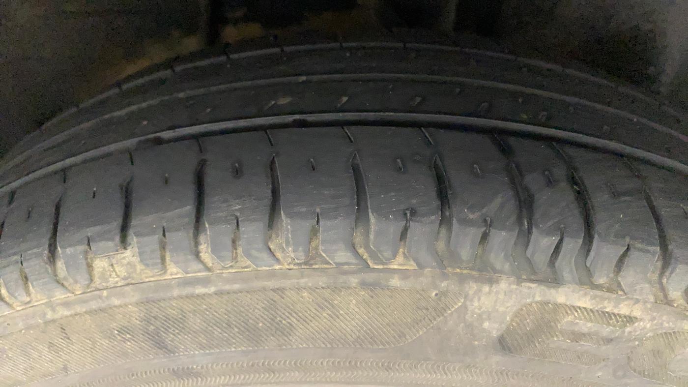 2021 Tata ALTROZ XE PETROL, Petrol, Manual, 39,308 km, Left Rear Tyre Tread