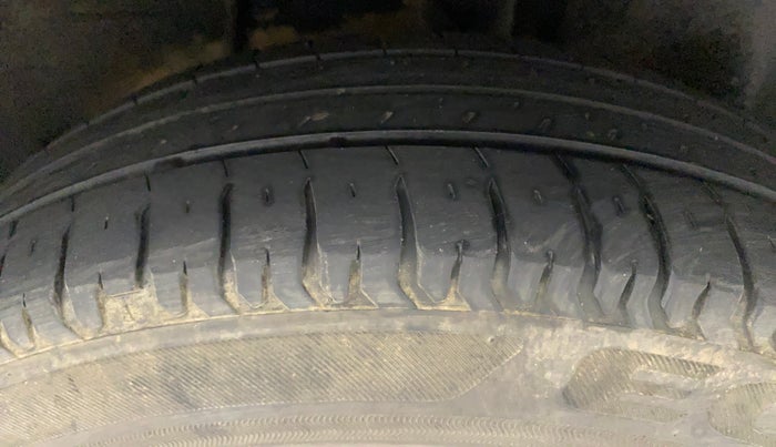 2021 Tata ALTROZ XE PETROL, Petrol, Manual, 39,308 km, Left Rear Tyre Tread