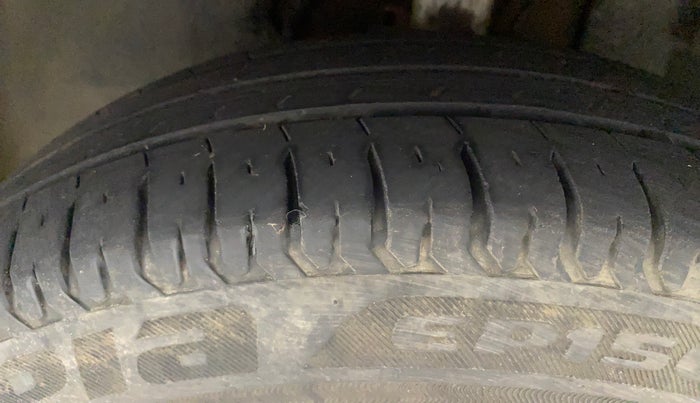 2021 Tata ALTROZ XE PETROL, Petrol, Manual, 39,308 km, Left Front Tyre Tread