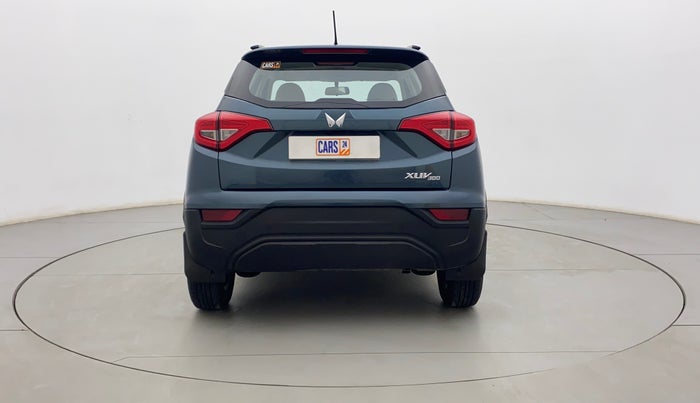 2023 Mahindra XUV300 W6 1.2 PETROL, Petrol, Manual, 899 km, Back/Rear