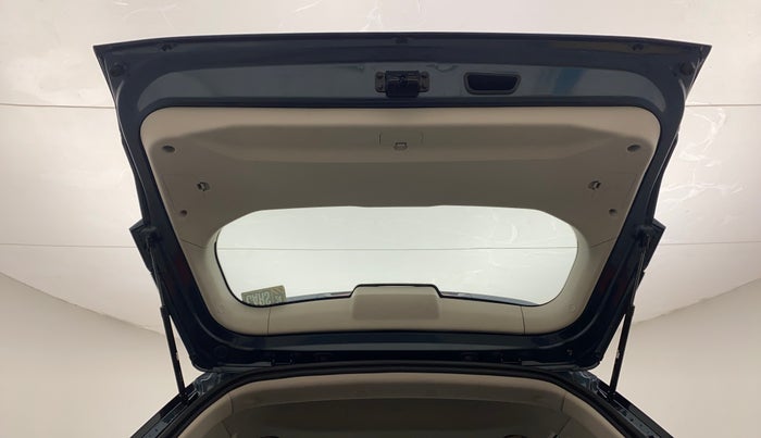 2023 Mahindra XUV300 W6 1.2 PETROL, Petrol, Manual, 899 km, Boot Door Open