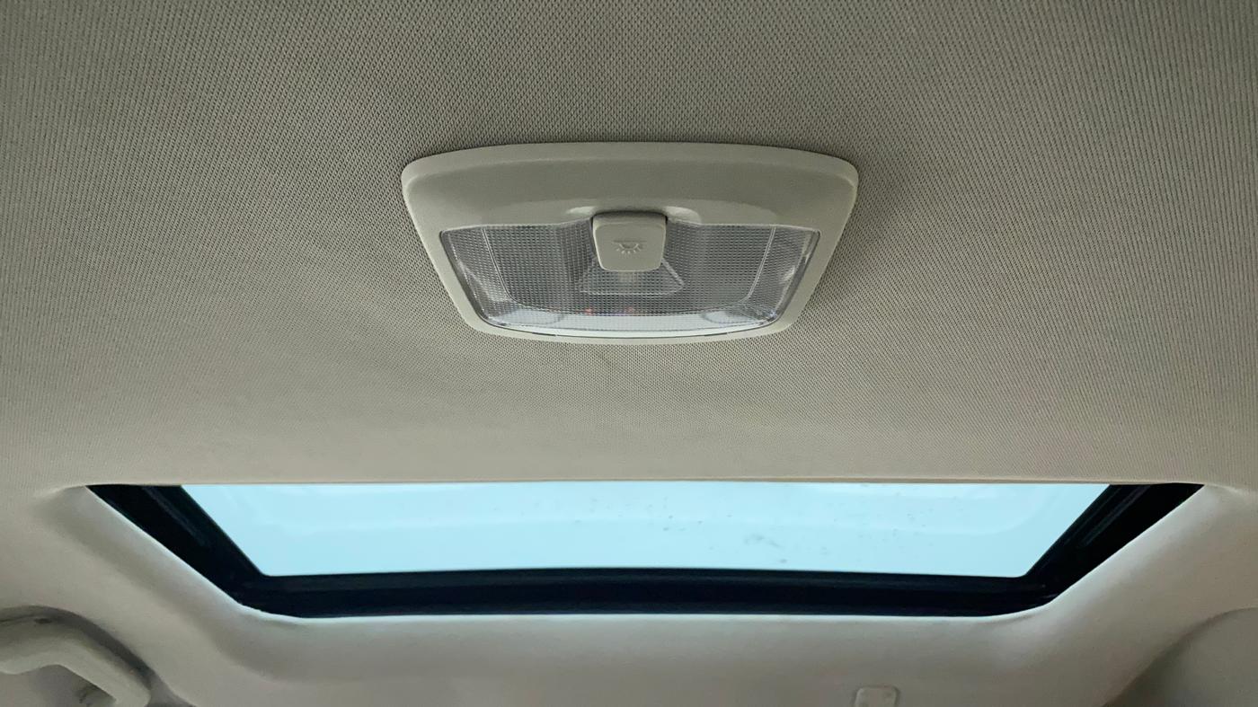 2023 Mahindra XUV300 W6 1.2 PETROL, Petrol, Manual, 899 km, Moonroof/ Sunroof