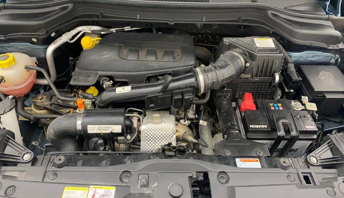 2023 Mahindra XUV300 W6 1.2 PETROL, Petrol, Manual, 899 km, Open Bonet
