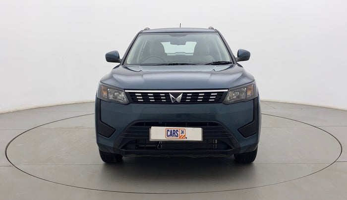2023 Mahindra XUV300 W6 1.2 PETROL, Petrol, Manual, 899 km, Front
