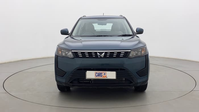 2023 Mahindra XUV300 W6 1.2 PETROL, Petrol, Manual, 899 km, Front
