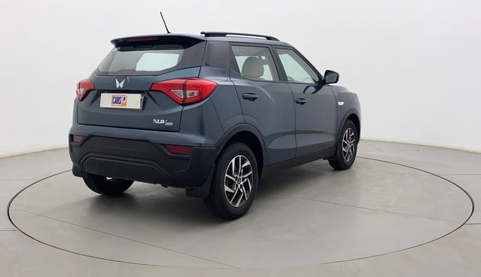 2023 Mahindra XUV300 W6 1.2 PETROL, Petrol, Manual, 899 km, Right Back Diagonal