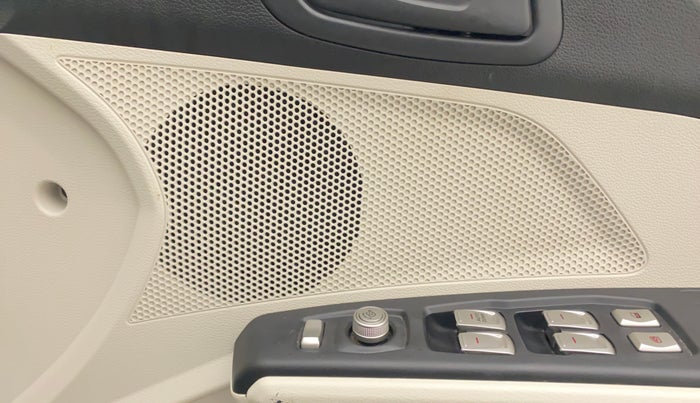 2023 Mahindra XUV300 W6 1.2 PETROL, Petrol, Manual, 899 km, Speaker