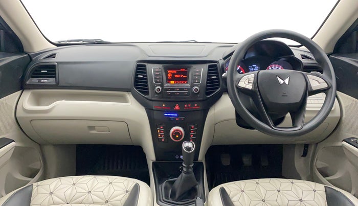2023 Mahindra XUV300 W6 1.2 PETROL, Petrol, Manual, 899 km, Dashboard