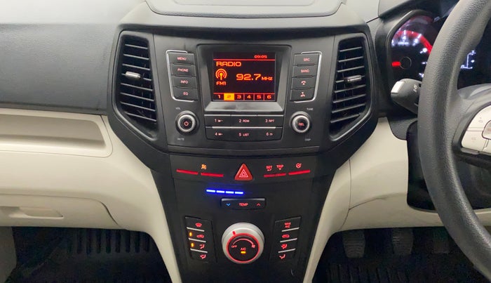 2023 Mahindra XUV300 W6 1.2 PETROL, Petrol, Manual, 899 km, Air Conditioner