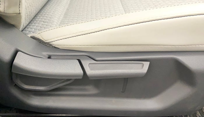 2020 Hyundai GRAND I10 NIOS MAGNA CORPORATE EDITION 1.2 KAPPA VTVT, Petrol, Manual, 6,995 km, Driver Side Adjustment Panel