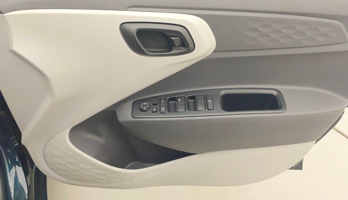 2020 Hyundai GRAND I10 NIOS MAGNA CORPORATE EDITION 1.2 KAPPA VTVT, Petrol, Manual, 6,995 km, Driver Side Door Panels Control