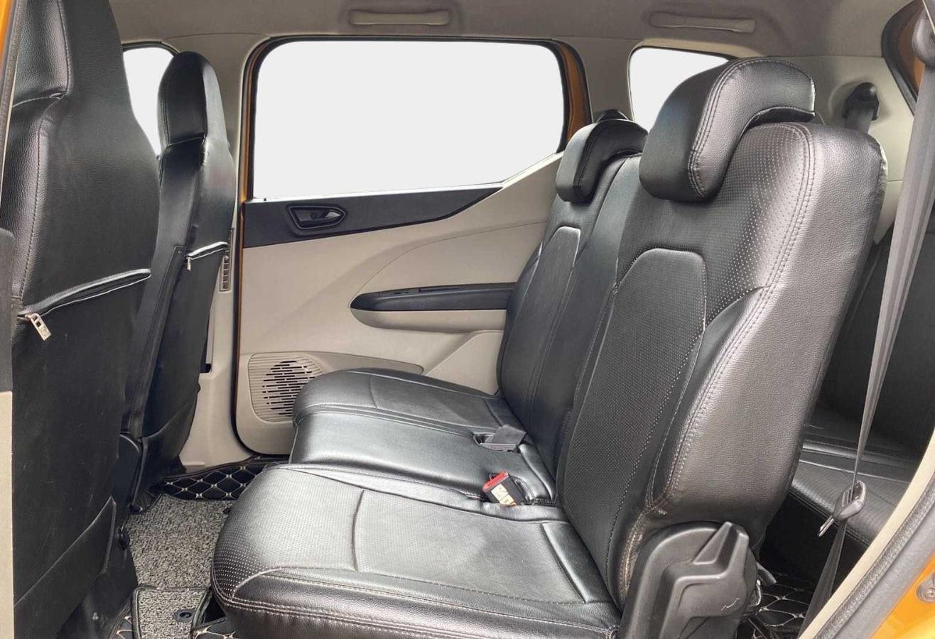 2020 Renault TRIBER RXT, Petrol, Manual, 40,404 km, Right Side Rear Door Cabin