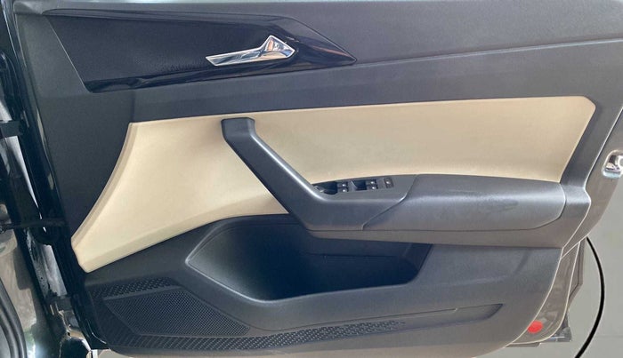 2022 Skoda SLAVIA STYLE 1.0L TSI AT, Petrol, Automatic, 43,038 km, Driver Side Door Panels Control