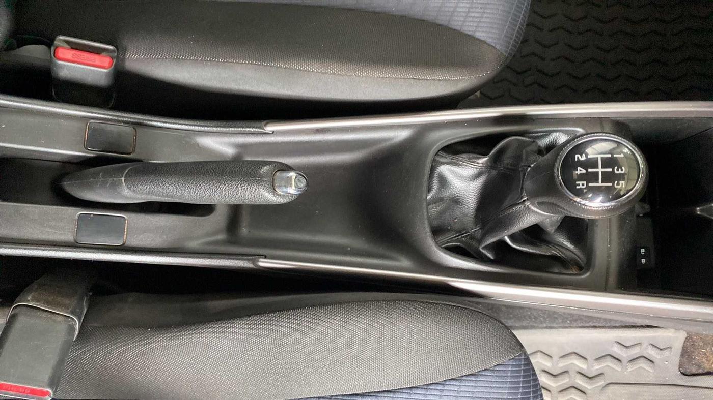 2021 Maruti Baleno ZETA PETROL 1.2, Petrol, Manual, 23,309 km, Gear Lever