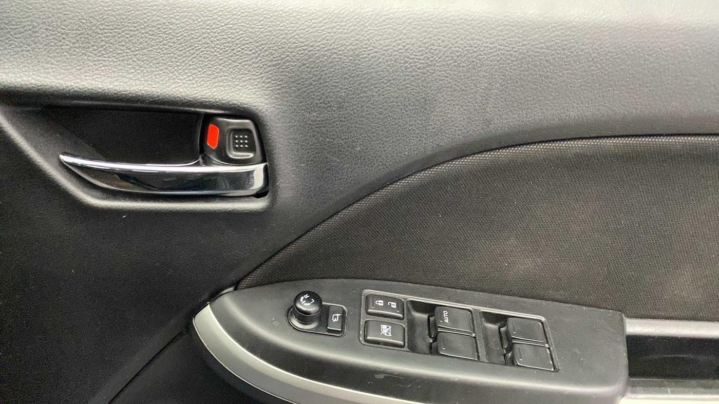 2017 Maruti Baleno ALPHA CVT PETROL 1.2, Petrol, Automatic, 48,888 km, Driver Side Door Panels Control