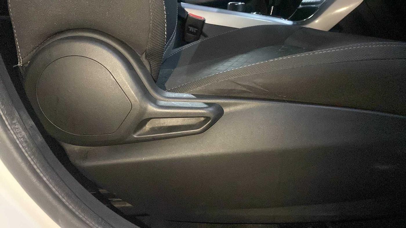 2022 Tata NEXON XMA SUNROOF DIESEL, Diesel, Automatic, 21,122 km, Driver Side Adjustment Panel