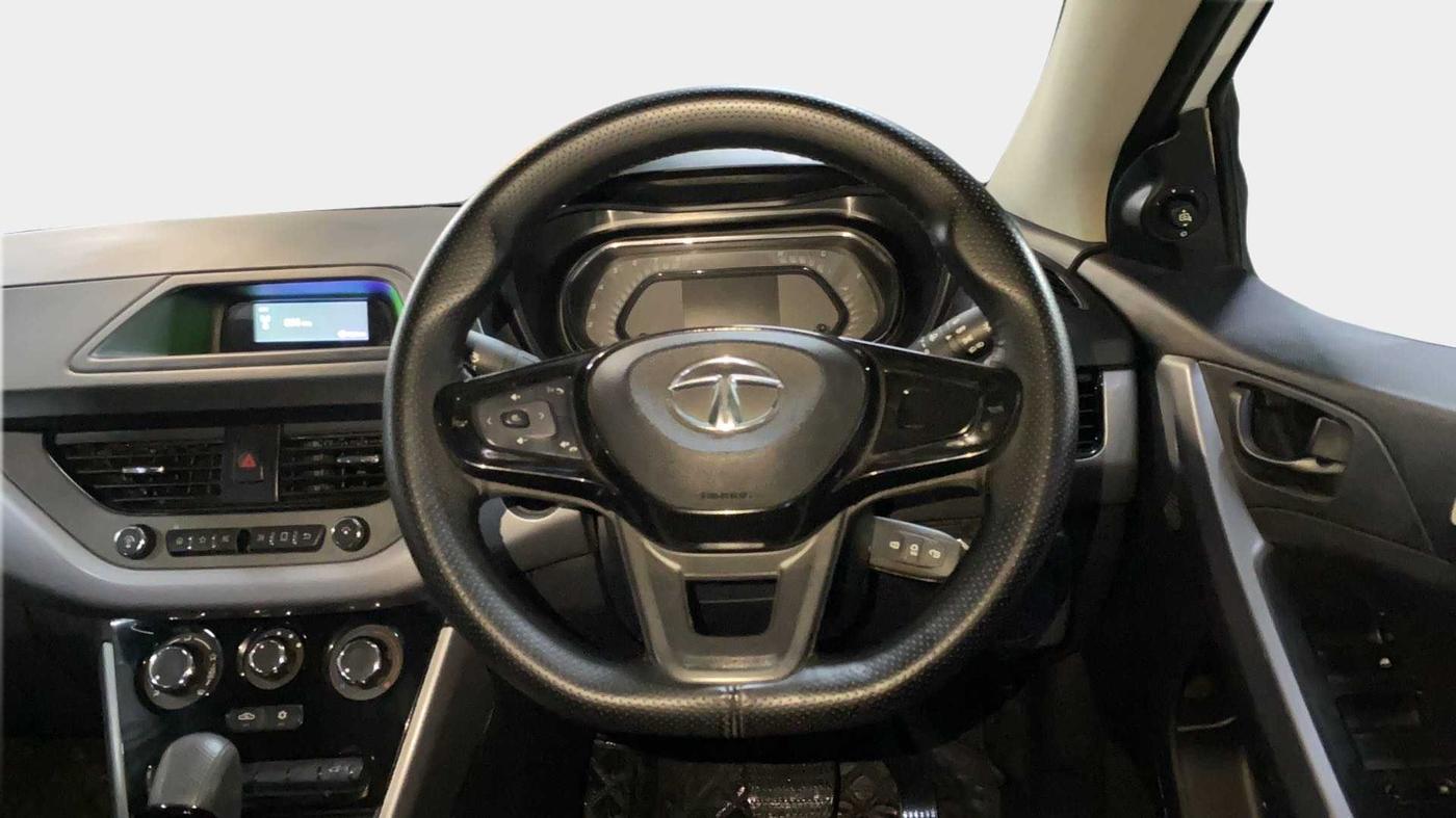 2022 Tata NEXON XMA SUNROOF DIESEL, Diesel, Automatic, 21,122 km, Steering Wheel Close Up