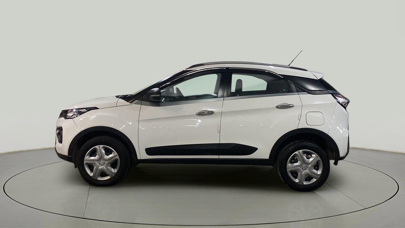 2022 Tata NEXON XMA SUNROOF DIESEL, Diesel, Automatic, 21,122 km, Left Side
