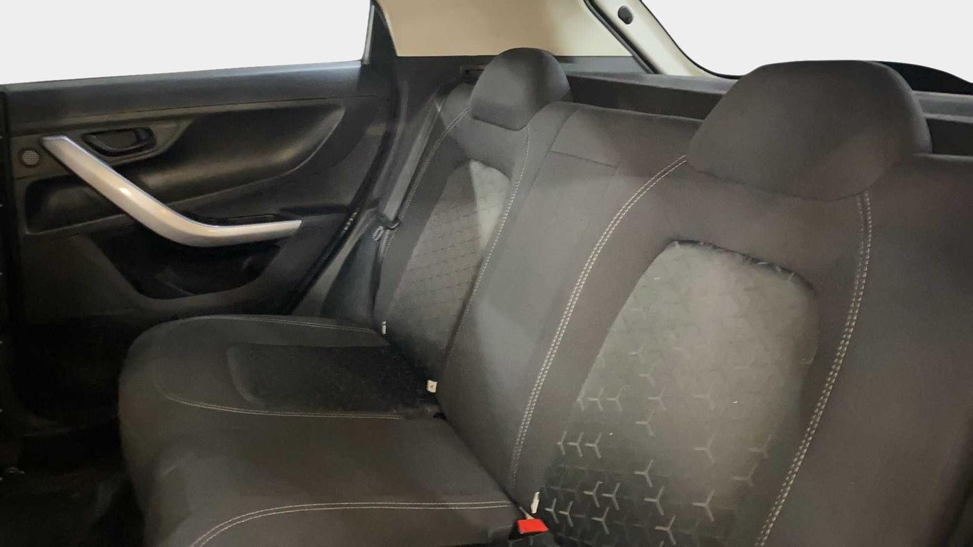 2022 Tata NEXON XMA SUNROOF DIESEL, Diesel, Automatic, 21,122 km, Right Side Rear Door Cabin