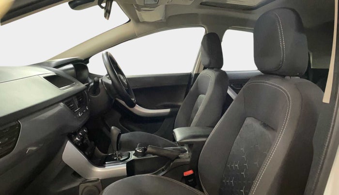 2022 Tata NEXON XMA SUNROOF DIESEL, Diesel, Automatic, 21,122 km, Right Side Front Door Cabin