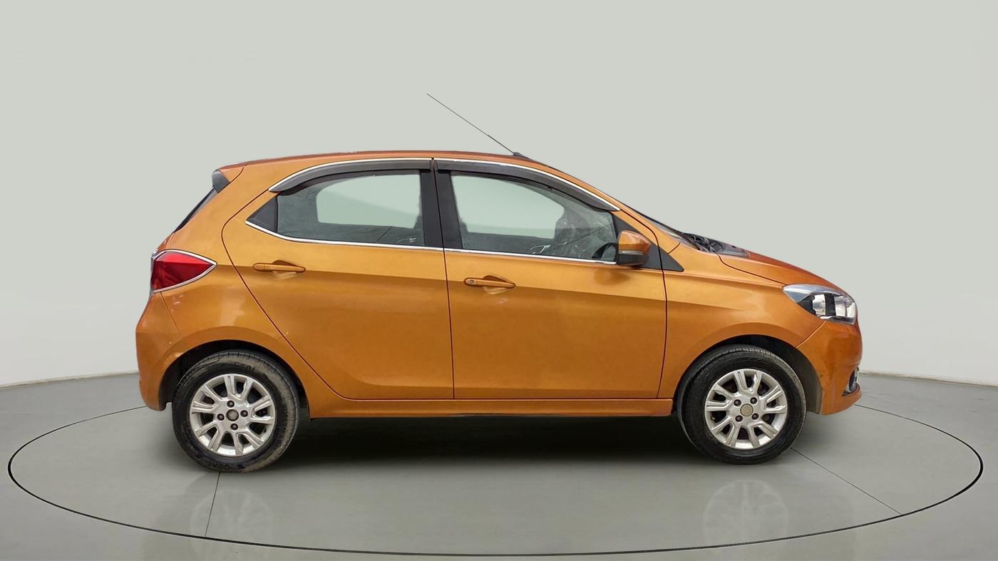 2017 Tata Tiago XZA PETROL, Petrol, Automatic, 67,183 km, Right Side View
