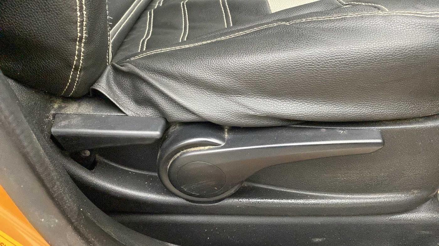 2017 Tata Tiago XZA PETROL, Petrol, Automatic, 67,183 km, Driver Side Adjustment Panel