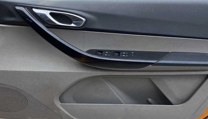 2017 Tata Tiago XZA PETROL, Petrol, Automatic, 67,183 km, Driver Side Door Panels Control