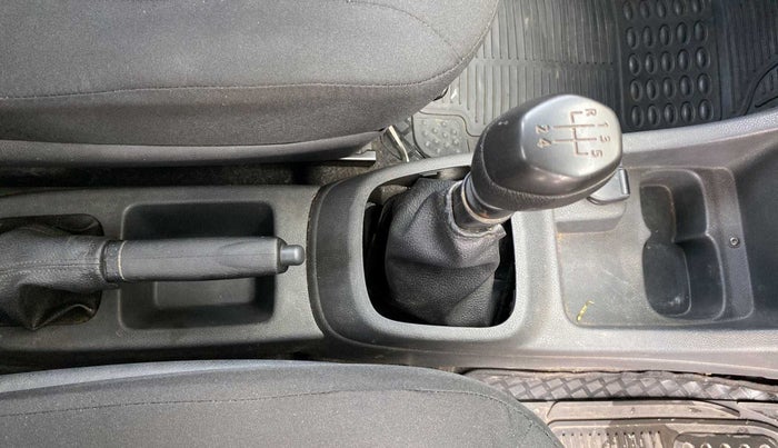 2016 Renault Kwid RXT 0.8, Petrol, Manual, 34,108 km, Gear Lever