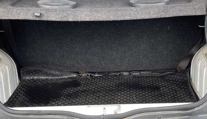 2016 Renault Kwid RXT 0.8, Petrol, Manual, 34,108 km, Boot Inside