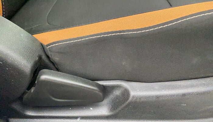 2021 Renault Kwid CLIMBER 1.0 AMT (O), Petrol, Automatic, 21,558 km, Driver Side Adjustment Panel