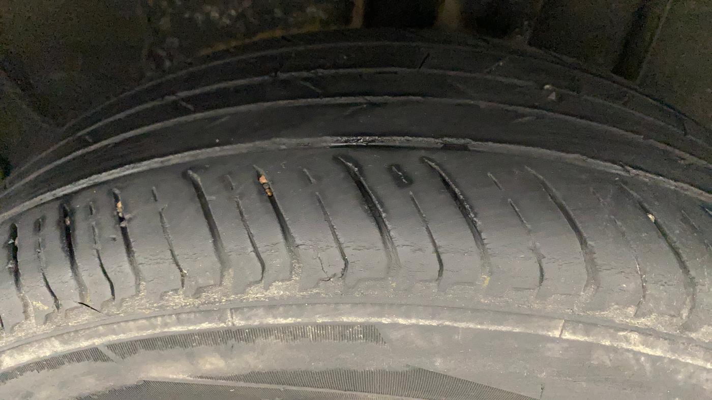 2021 Nissan MAGNITE XE, Petrol, Manual, 45,176 km, Left Rear Tyre Tread