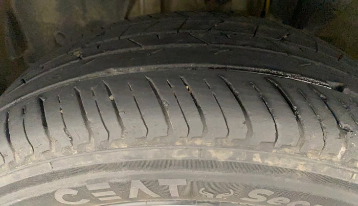 2021 Nissan MAGNITE XE, Petrol, Manual, 45,176 km, Left Front Tyre Tread