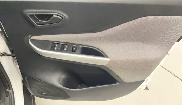 2021 Nissan MAGNITE XE, Petrol, Manual, 45,176 km, Driver Side Door Panels Control