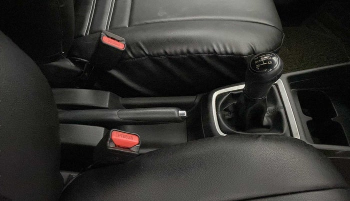 2019 Maruti Swift VXI, Petrol, Manual, 67,091 km, Gear Lever