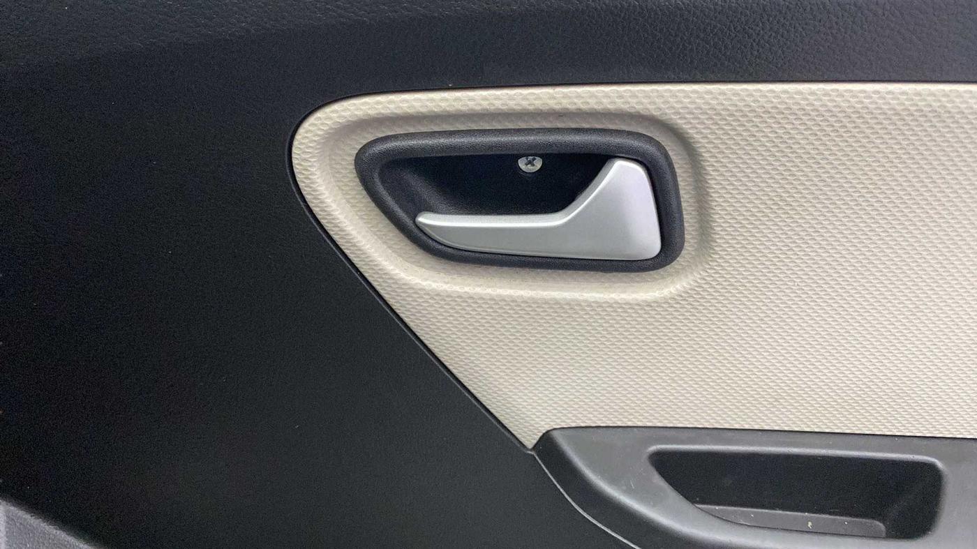 2019 Maruti Alto LXI, Petrol, Manual, 18,459 km, Driver Side Door Panels Control
