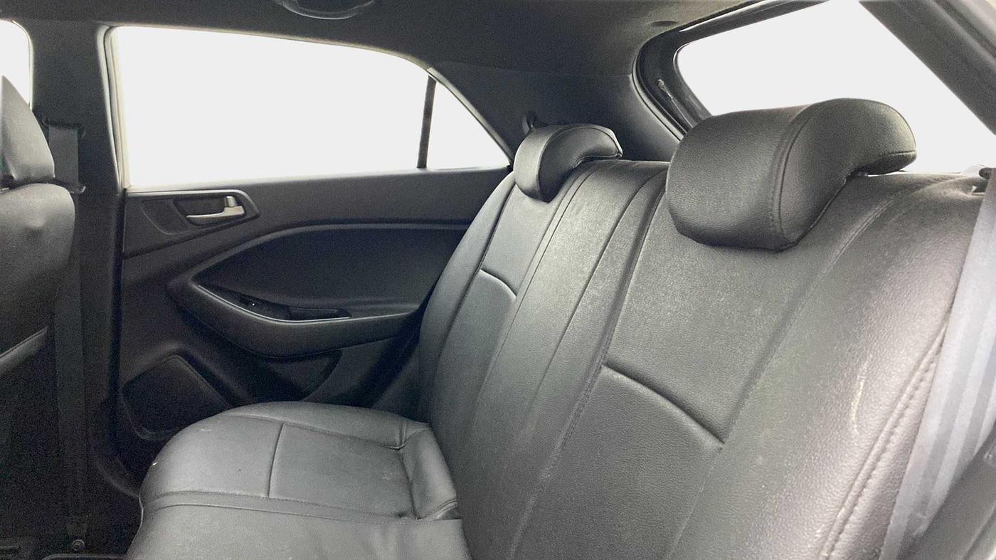 2017 Hyundai Elite i20 ASTA 1.2 DUAL TONE, Petrol, Manual, 80,328 km, Right Side Rear Door Cabin